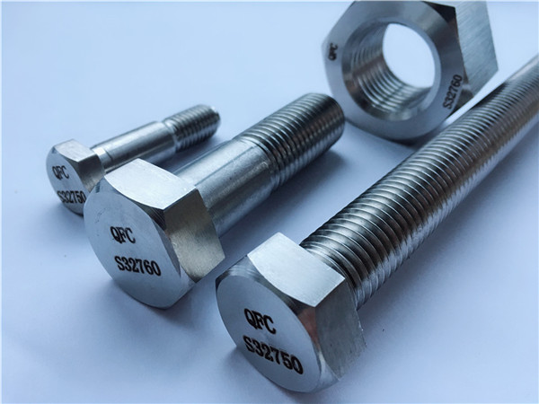 bubong bolt na may hex nut