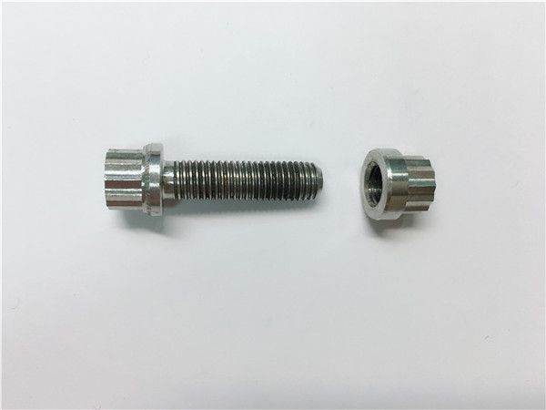 mainit na pagbebenta n08926 / 25-6mo / 1.4529 flange bolt at nut